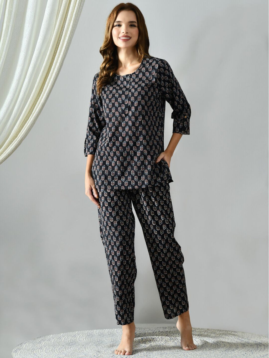 Comfortable Black Cotton Sleepwear Set for Women