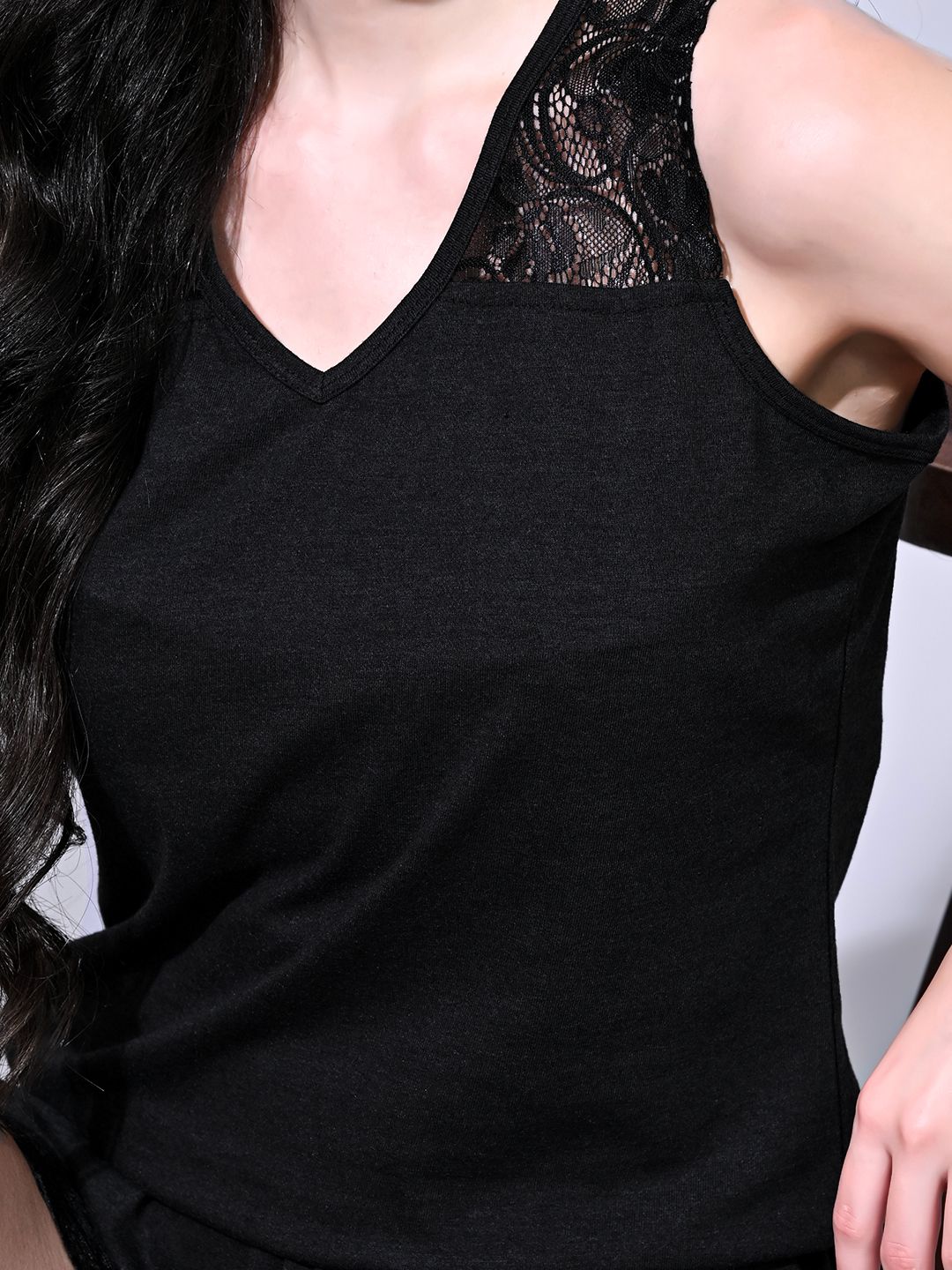 Women's Lace Detailed Top & Shorts Nightwear