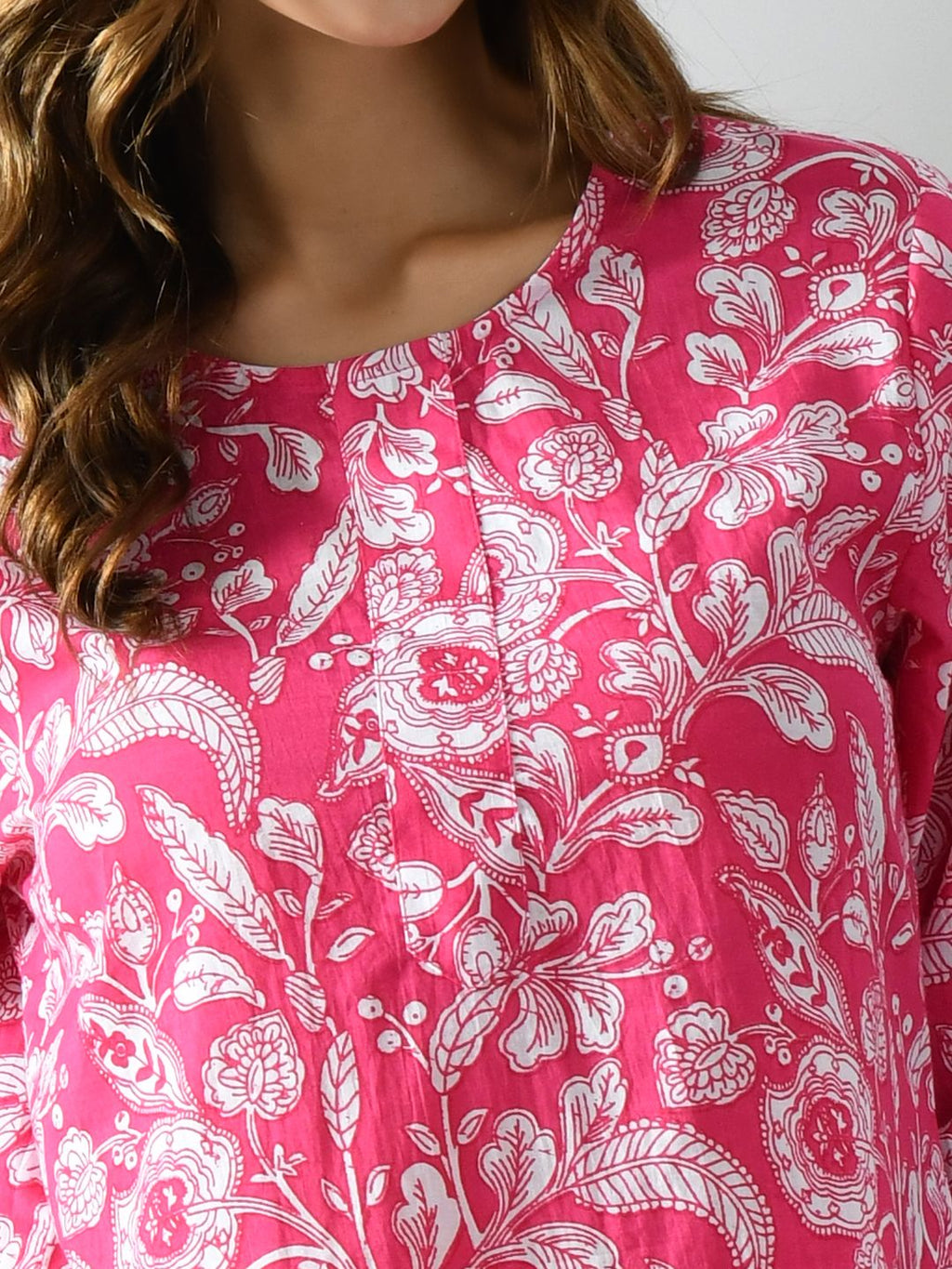 Comfortable Pink Cotton Sleepwear Set for Women
